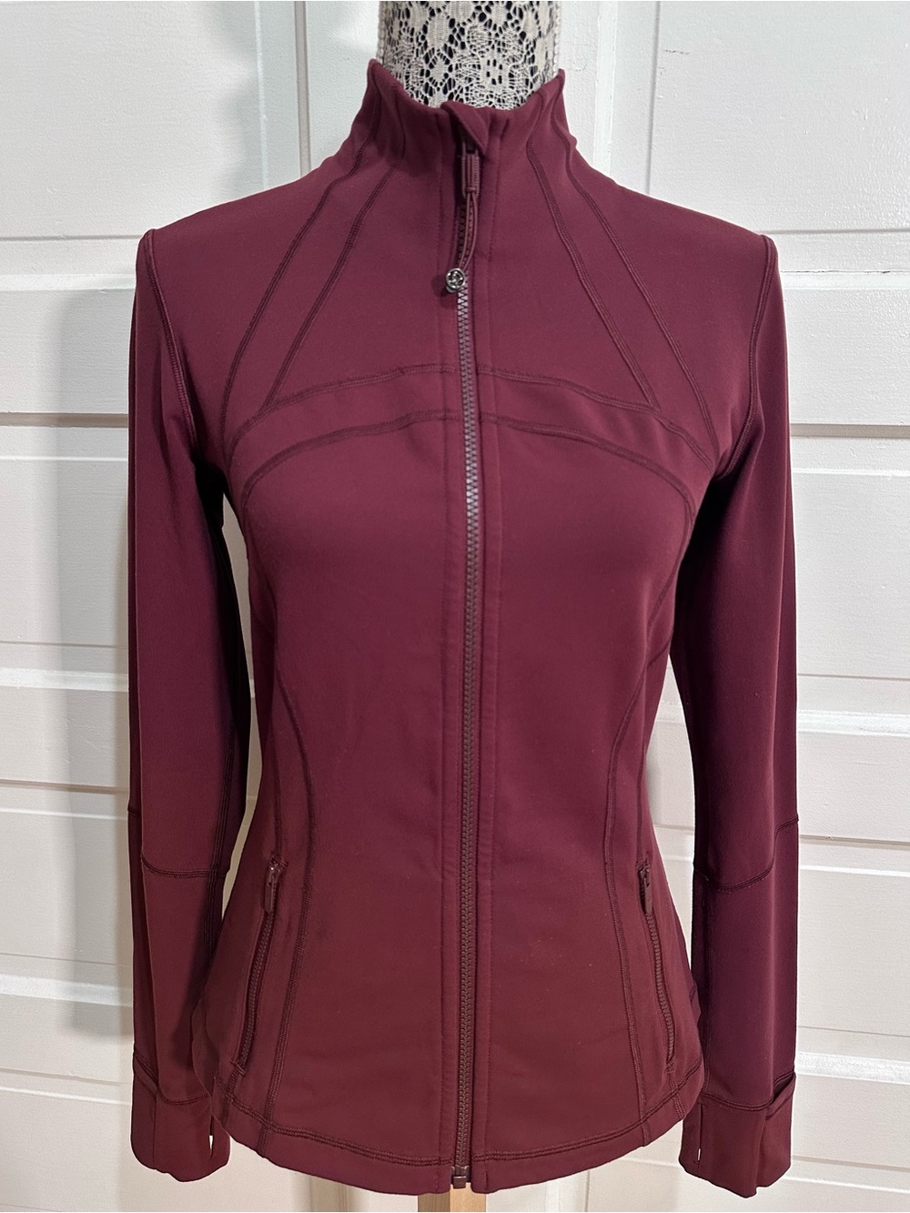 Lululemon Define Jacket Size 8 Red Merlot Luon Flattering Fit $128